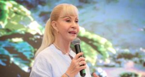 Gobernadora del Valle acude a la justicia para exigir garantías en la atención en salud