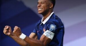 Francia golea a Suecia y avanza con autoridad a los octavos de final del Mundial