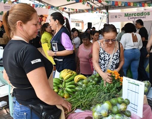 Mercado Campesino reunirá a productores del Valle este viernes en el Parque Santa Rosa