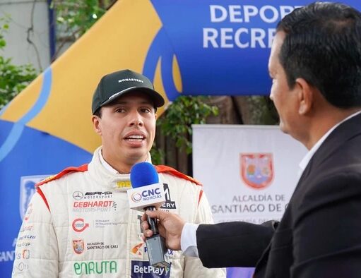 El piloto caleño Óscar Tunjo se consolida como líder del automovilismo en Norteamérica