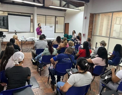 Arrancaron las capacitaciones de Huella Digital con 120 emprendedores caleños
