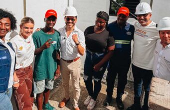 En tiempo récord avanza construcción de viviendas para damnificados del terremoto en Buenaventura