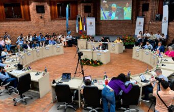 Concejo de Cali fortalece estrategias para mejorar la atención del cáncer de mama y de cérvix
