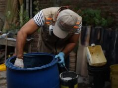 Florida refuerza la lucha contra el dengue con pintura repelente en tanques de agua