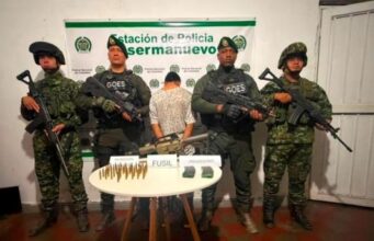 Capturan a presunto integrante de ‘Los Flacos’ con fusil de guerra tras operativo en Ansermanuevo