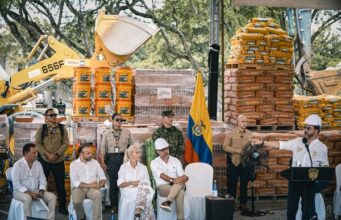 Gobierno Nacional respalda la reconstrucción del Valle con acciones en educación, economía y salud
