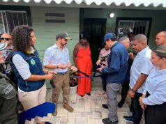 Una nueva oportunidad entre los escombros: familias afectadas por el terremoto reciben viviendas