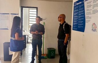 Personería de Cali revisa atención en salud tras suspensión de servicios en la Comuna 18