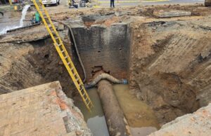 EMCALI repara tubería afectada por el sismo en la Carrera 8 y el paso vehicular se restablecerá el 18 de septiembre