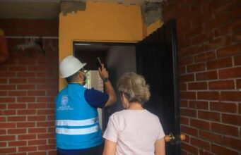 Atención institucional llega a hogares damnificados en La Buitrera