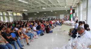 Empresas estadounidenses se unen a Cali: entregan 1.700 mercados a familias afectadas por el sismo