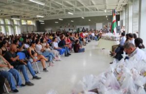 Empresas estadounidenses se unen a Cali: entregan 1.700 mercados a familias afectadas por el sismo